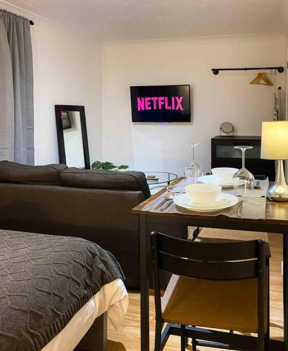 Cozy Studio Near Train Station CBG Esterno foto